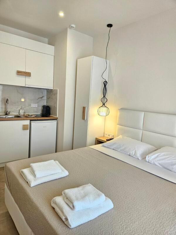Mystery Suites And Apartments Neoi Poroi Dış mekan fotoğraf