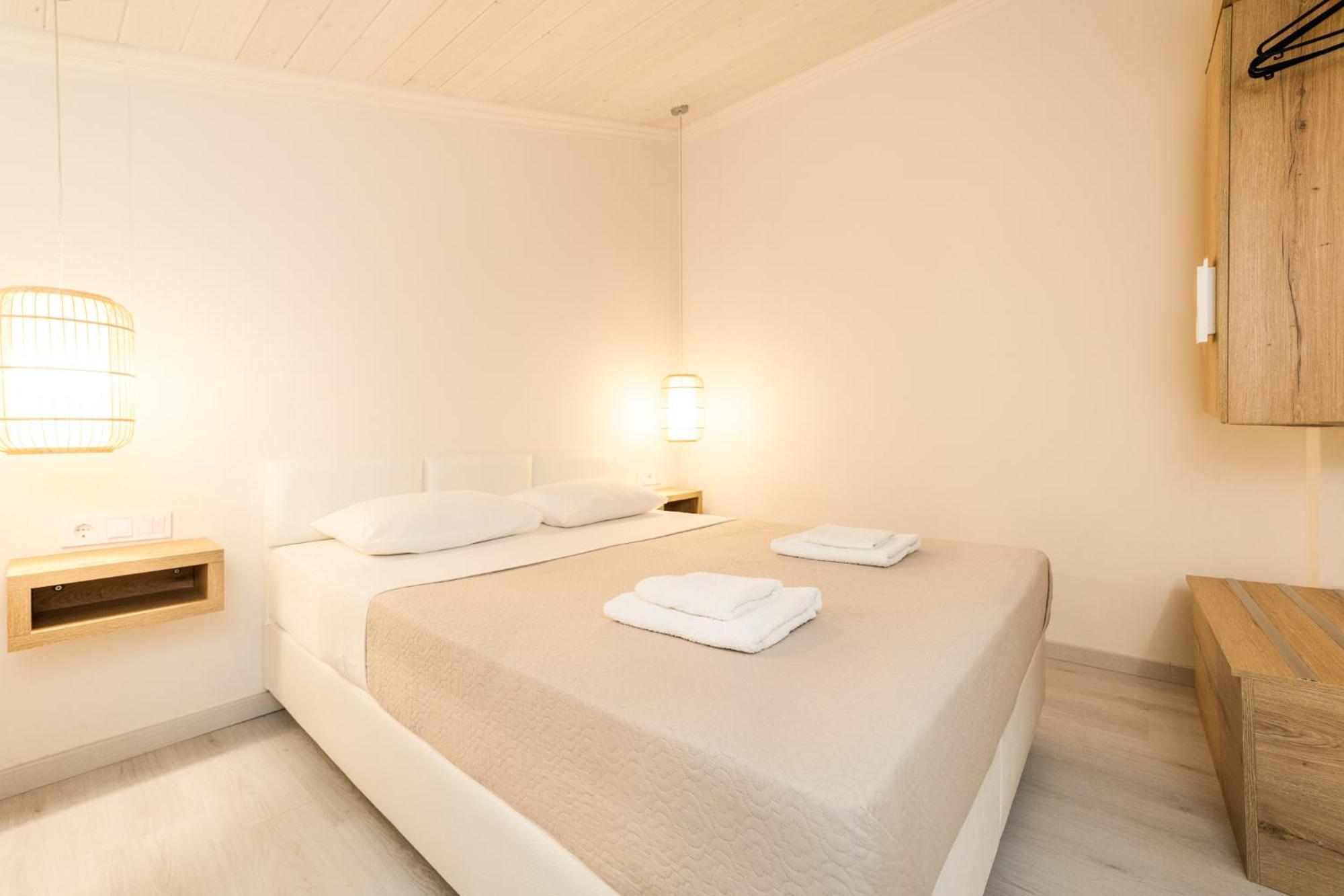Mystery Suites And Apartments Neoi Poroi Dış mekan fotoğraf