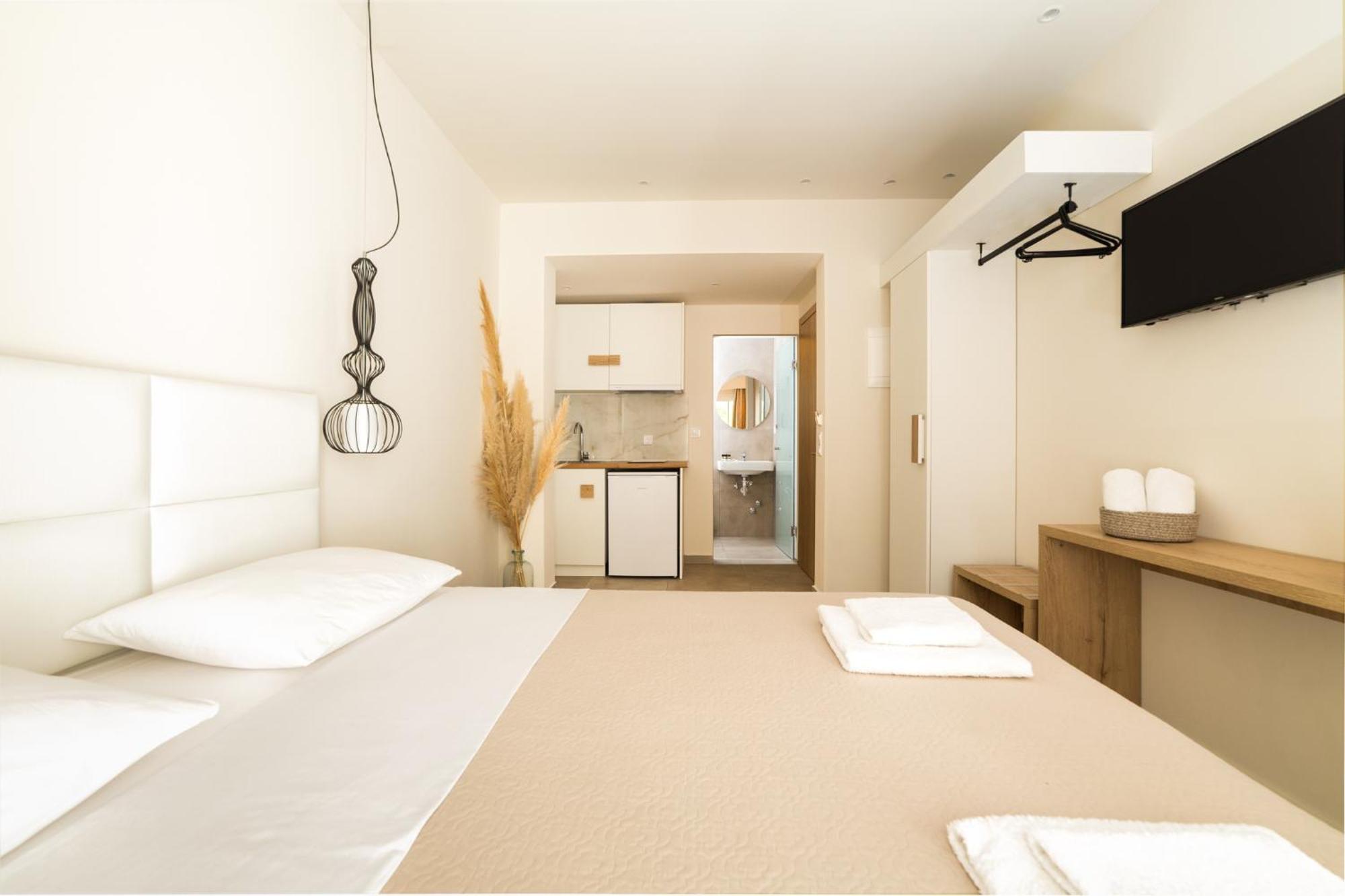 Mystery Suites And Apartments Neoi Poroi Dış mekan fotoğraf