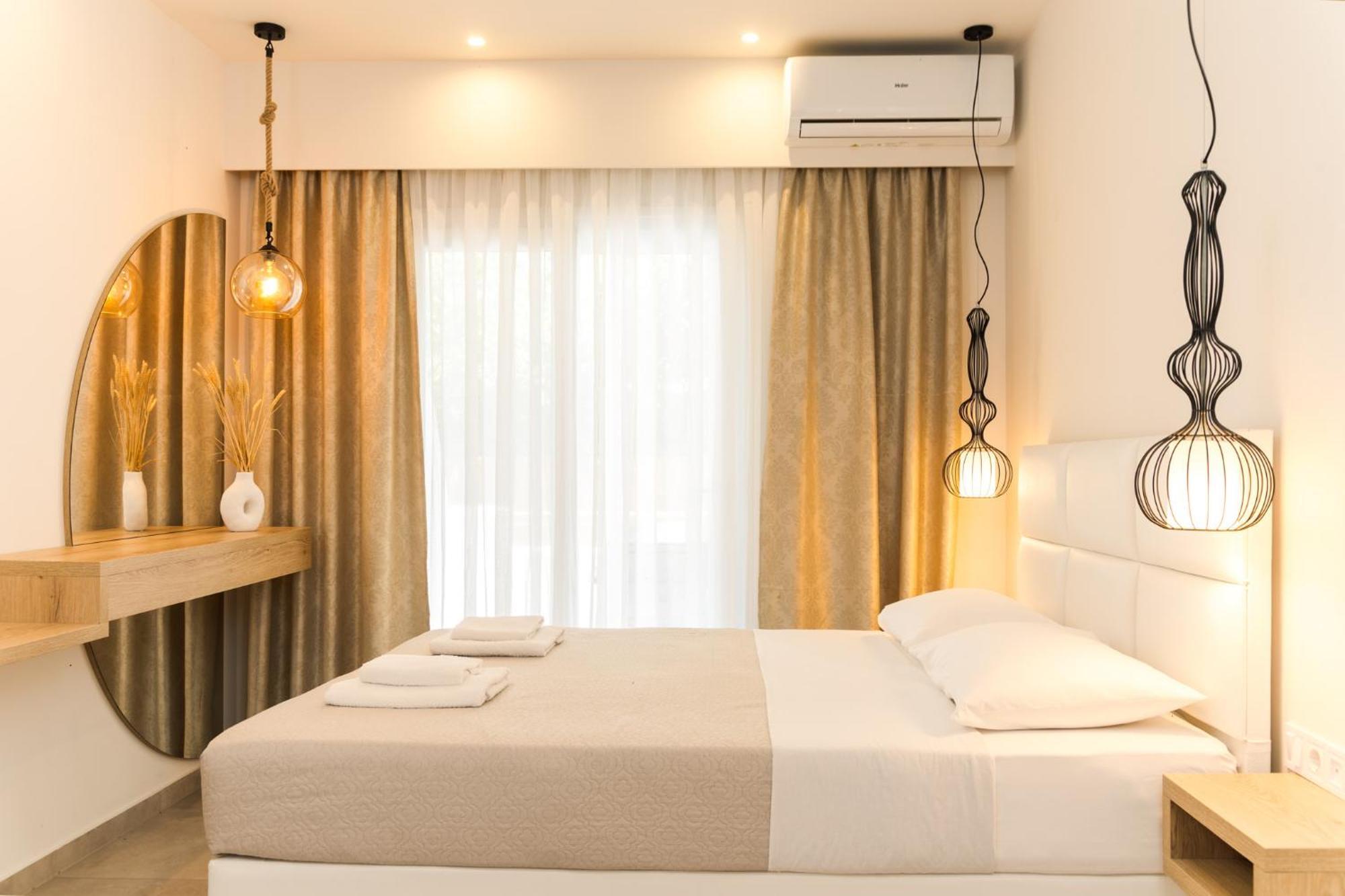 Mystery Suites And Apartments Neoi Poroi Dış mekan fotoğraf