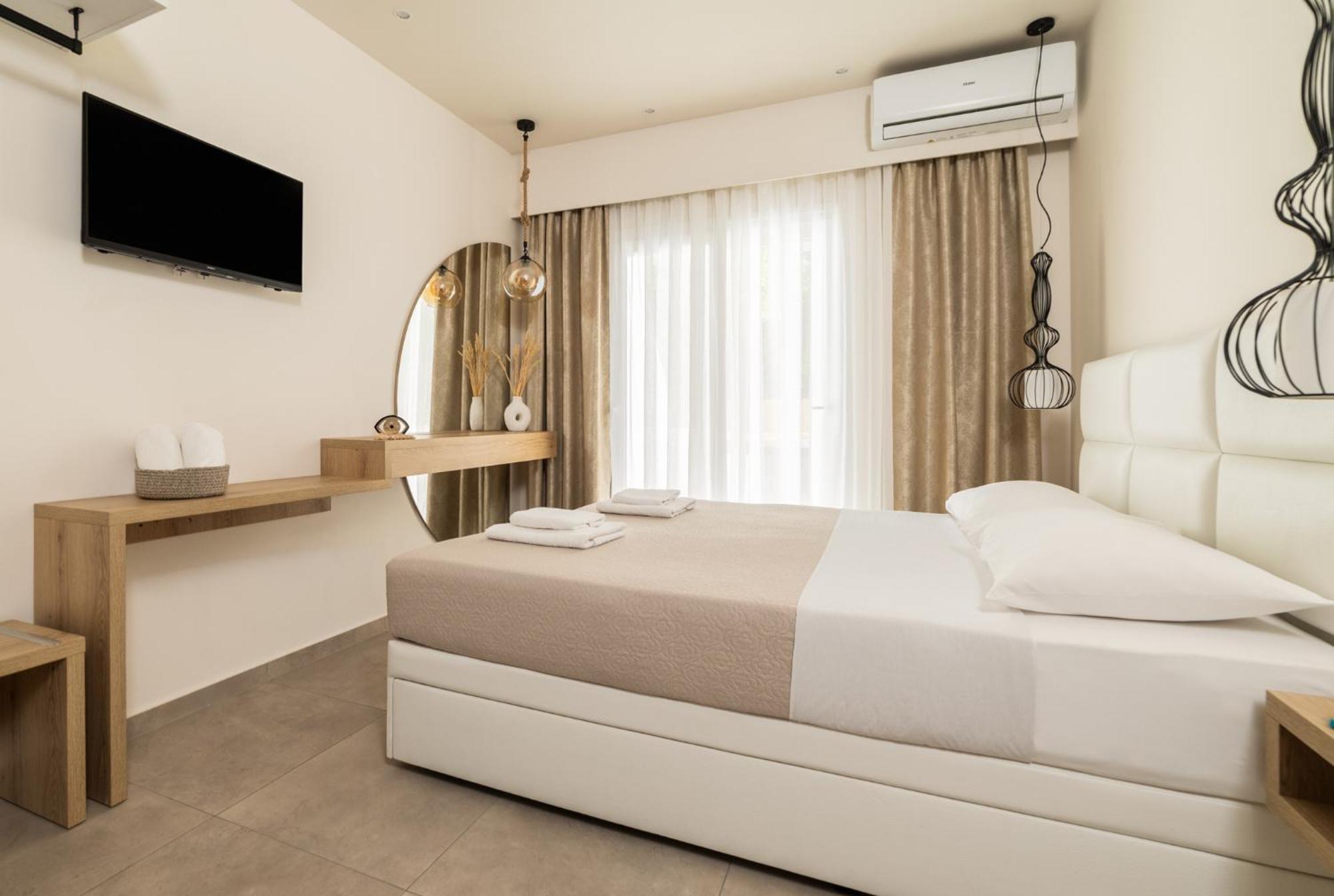 Mystery Suites And Apartments Neoi Poroi Dış mekan fotoğraf